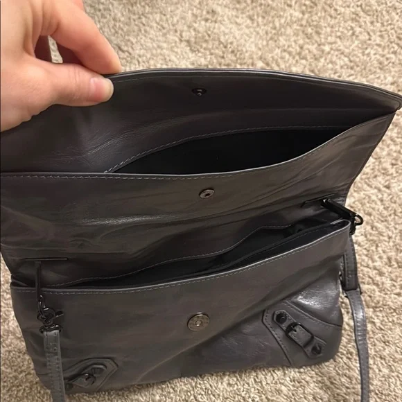 Balenciaga Gray Crossbody Bag with Distressed Leather and Fold-Over Design - Picture 6 of 8